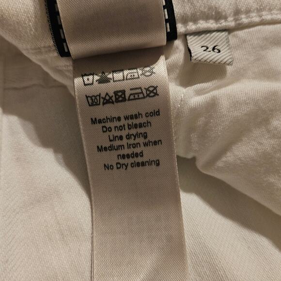 7 for all mankind Women's Size 26 White High-Rise Cropped Logan Cargo Jeans - Picture 4 of 7